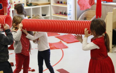 Rouge comme une installation dans la classe